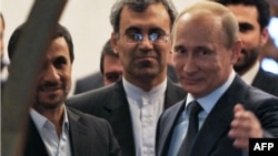 Mahmoud Ahmadinejad və Vladimir Putin