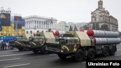 Ілюстративне фото. Зенітно-ракетні комплекси на військовому параді в Києві до Дня Незалежності України, 24 серпня 2016 року