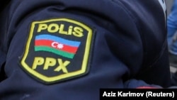 Polis