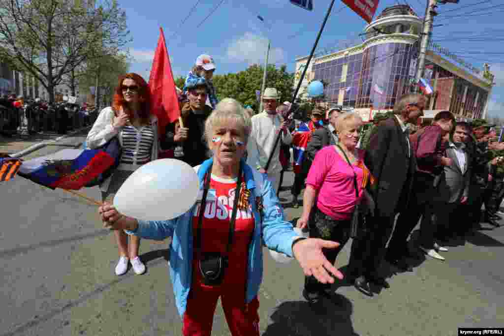 Первомайская демонстрация в Симферополе, 1 мая 2015 года