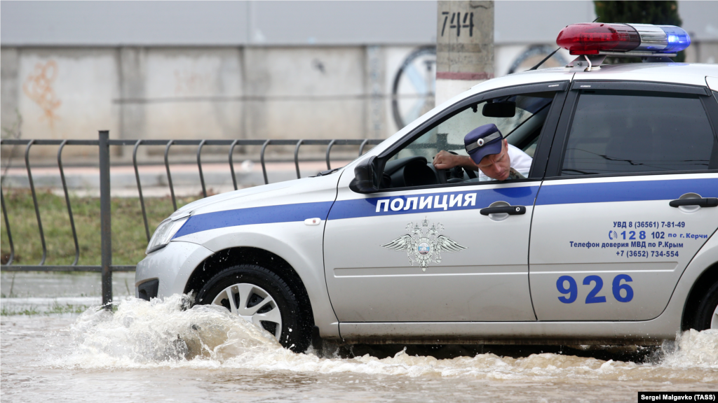 За інформацією підконтрольного Кремлю голови уряду Криму Юрія Гоцанюка, через негоду на півострові готові до розгортання 26 пунктів тимчасового розміщення