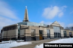 Pennsylvania-dakı "Episcopal Academy", kapella. Memar - akademiyanın keçmiş məzunu Robert Venturi.