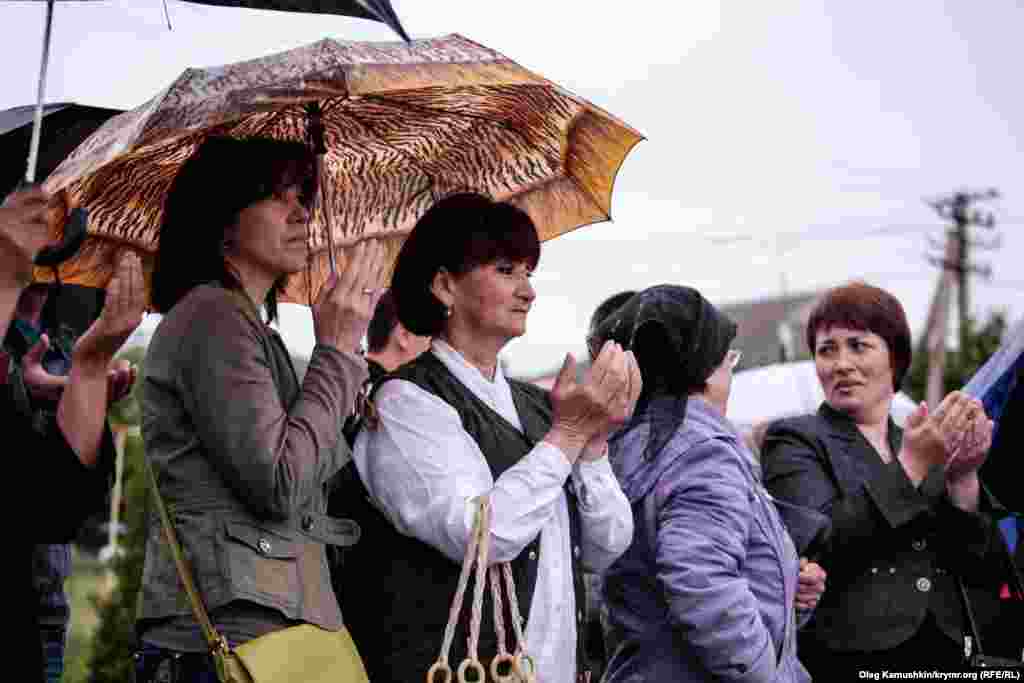 Crimean Tatar people mourning rally on May 18 in Simferopol 